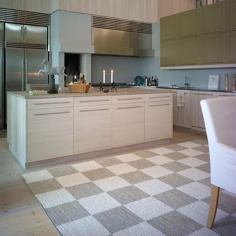 Skandinavisk stramt teppe